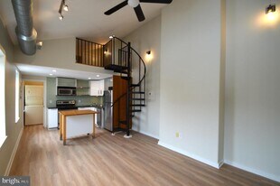 1006 N 5th St in Philadelphia, PA - Building Photo