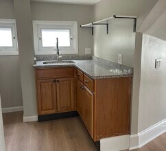 831 Belleville Ave in New Bedford, MA - Building Photo - Building Photo