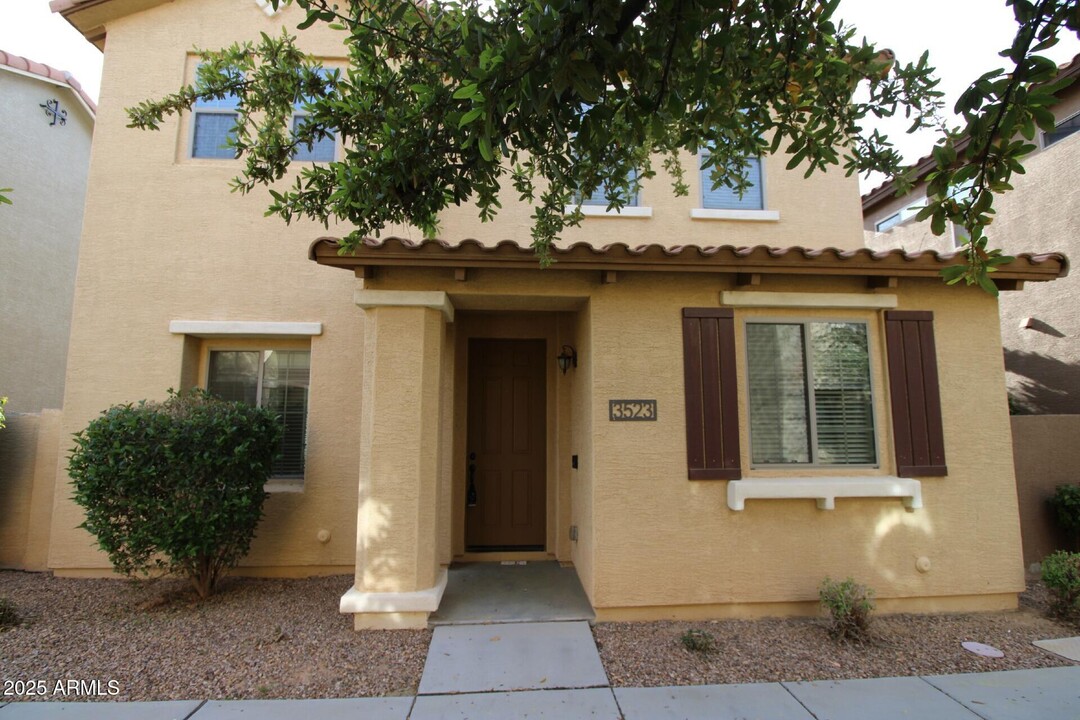 3523 S Posse Trail in Gilbert, AZ - Building Photo