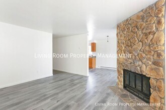 47 Eagle Crest Dr in Lake Oswego, OR - Building Photo - Building Photo