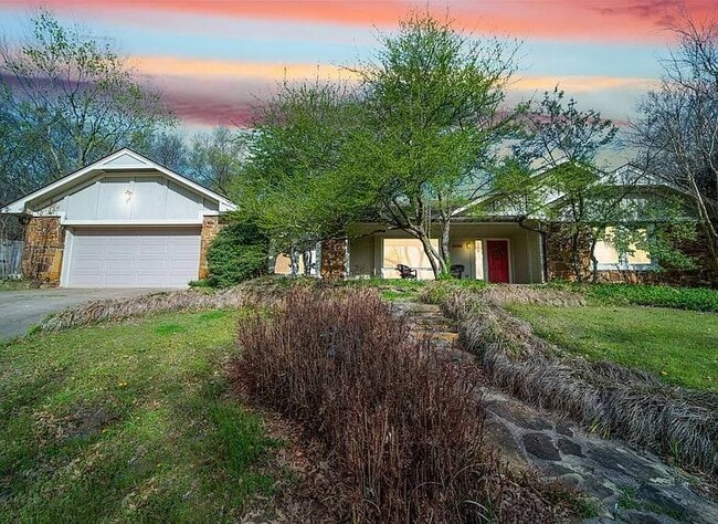 property at 1910 W 4th St S