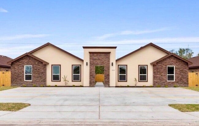 3902 Paola St, Unit 1