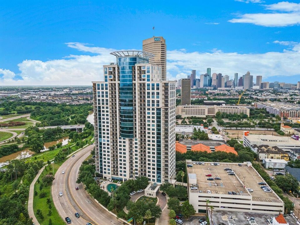 3333 Allen Pkwy in Houston, TX - Building Photo