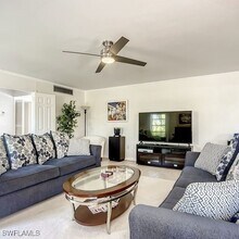 650 S Golf Dr in Naples, FL - Building Photo - Building Photo