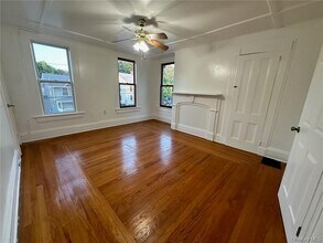 118 W Main St in Middletown, NY - Building Photo - Building Photo