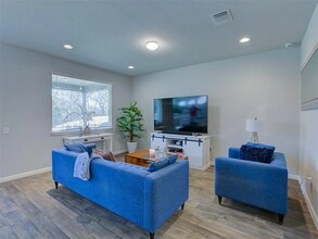 14016 Luisium Vw, Unit 14016 Luisium Vw in Pflugerville, TX - Foto de edificio - Building Photo