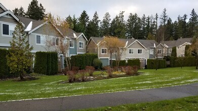 4130 248th Ct SE in Issaquah, WA - Foto de edificio - Building Photo