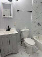 4661 Dale St in New Orleans, LA - Building Photo - Building Photo