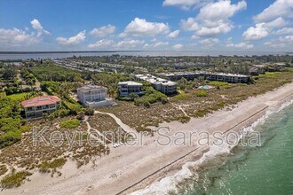 5801 Gulf of Mexico Dr in Longboat Key, FL - Building Photo - Building Photo