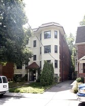 7 Walmsley Blvd in Toronto, ON - Building Photo