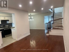 454 Wisteria Crescent in Ottawa, ON - Building Photo - Building Photo