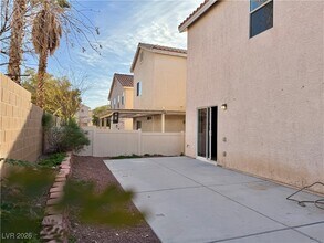 8896 Tomnitz Ave in Las Vegas, NV - Building Photo - Building Photo