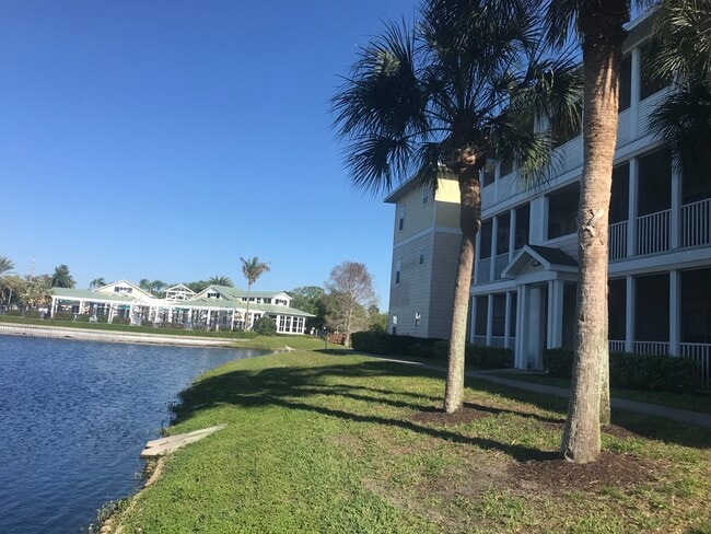 4802 51st St W, Unit 1921 in Bradenton, FL - Foto de edificio - Building Photo