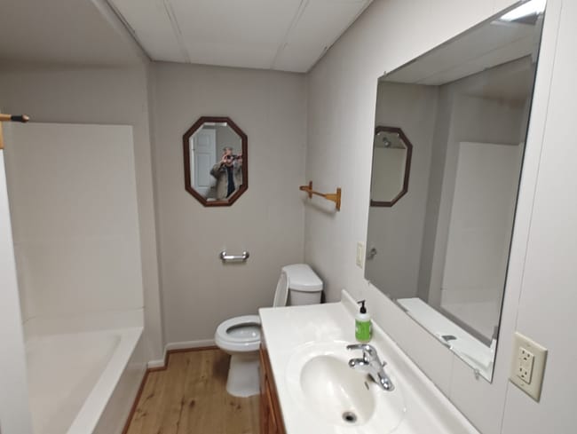 712 N Jackson St in Crown Point, IN - Foto de edificio - Building Photo