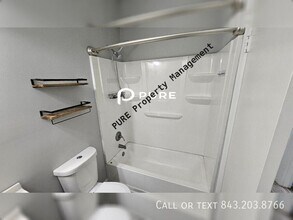 364 Holly Ave in Goose Creek, SC - Building Photo - Building Photo