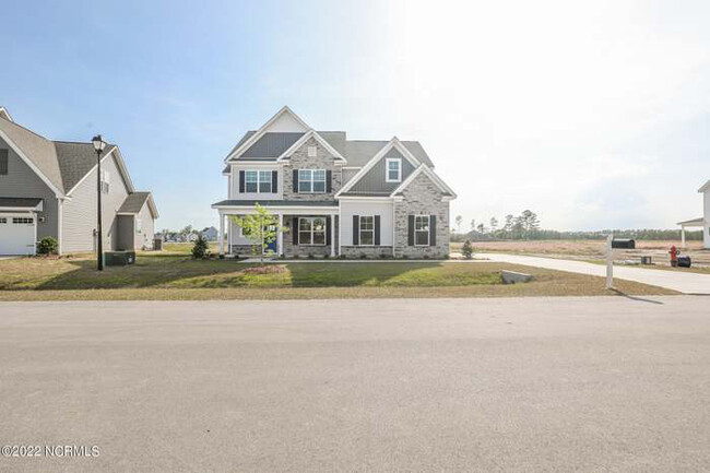 521 Misty Pond Dr in Hubert, NC - Building Photo - Building Photo