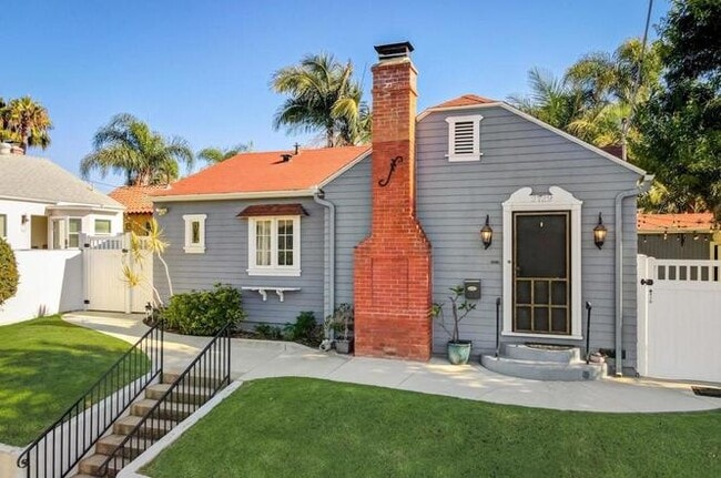 2129 Dwight St in San Diego, CA - Building Photo - Building Photo