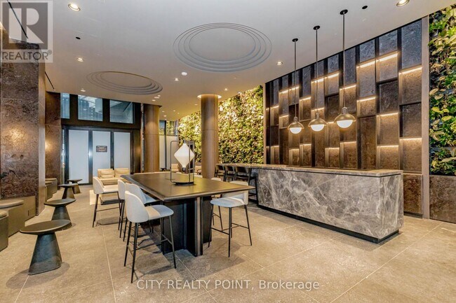 120 Broadway Ave in Toronto, ON - Building Photo - Building Photo