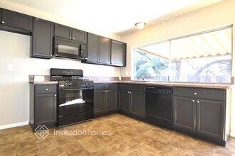 2141 E Bessant St in San Bernardino, CA - Building Photo - Building Photo