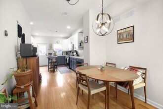 1541 Dickinson St in Philadelphia, PA - Building Photo - Building Photo