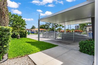 2936 SW 23rd Ter in Miami, FL - Building Photo - Building Photo