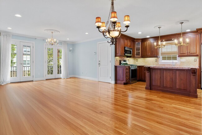 126 W 2nd St in Bayonne, NJ - Building Photo - Building Photo