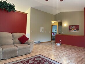 6128 Jeffers Dr in Madison, WI - Building Photo - Building Photo
