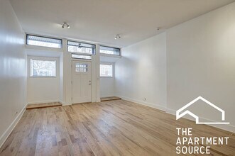 1823 W 17th St, Unit 1FR in Chicago, IL - Building Photo - Building Photo