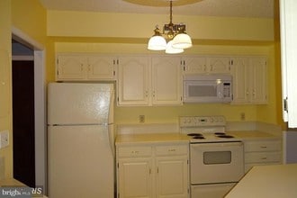 801 S Pitt St-Unit -427 in Alexandria, VA - Building Photo - Building Photo