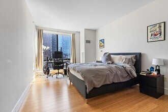 355 Congress St in Boston, MA - Foto de edificio - Building Photo