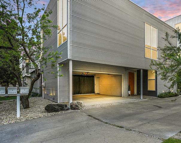 2325 Rusk Pl in Dallas, TX - Building Photo