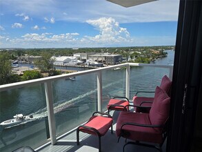 1401 N Riverside Dr in Pompano Beach, FL - Building Photo - Building Photo