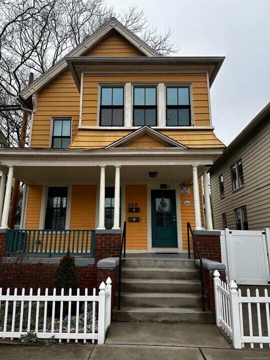 504 Dixwell Ave in New Haven, CT - Building Photo