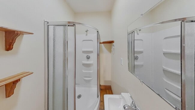 6 Carmel St, Unit 3