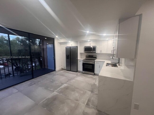 8600 SW 133rd Avenue Rd in Miami, FL - Building Photo - Building Photo