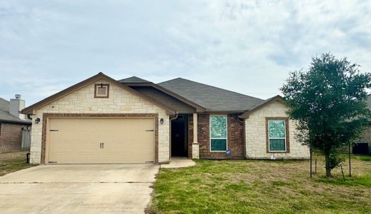 6304 Castle Gap Dr in Killeen, TX - Building Photo