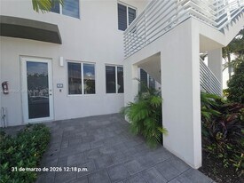 10250 NW 66th St in Doral, FL - Building Photo