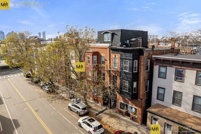 property at 34 Chelsea Ter