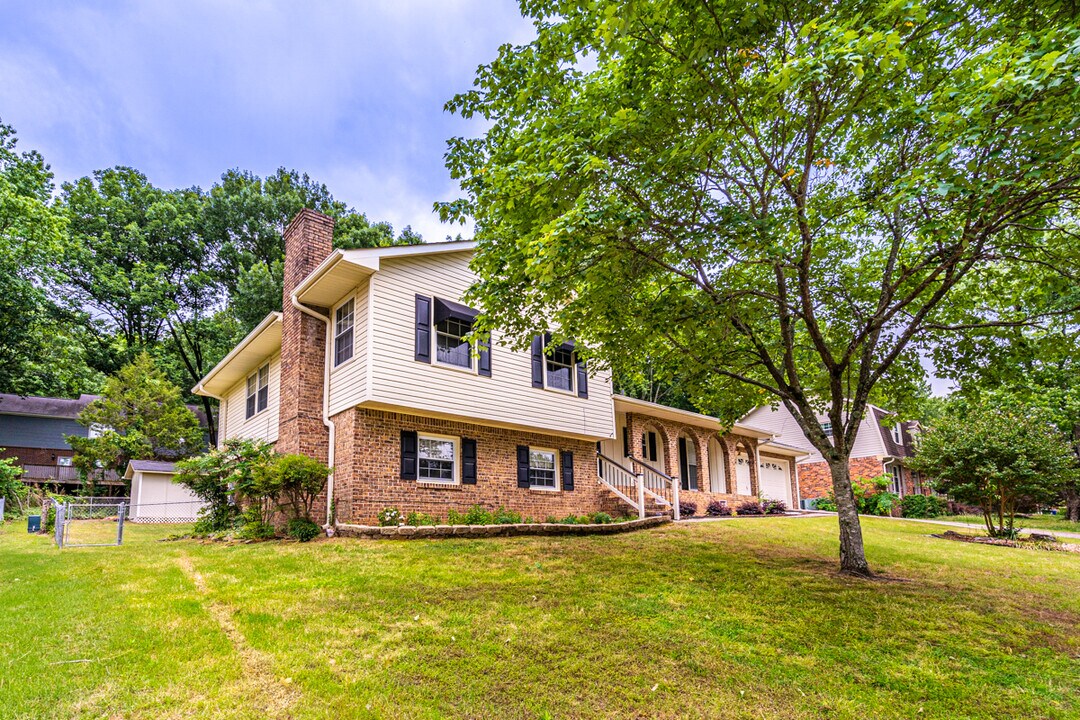 10215 Melanie Dr SE in Huntsville, AL - Building Photo