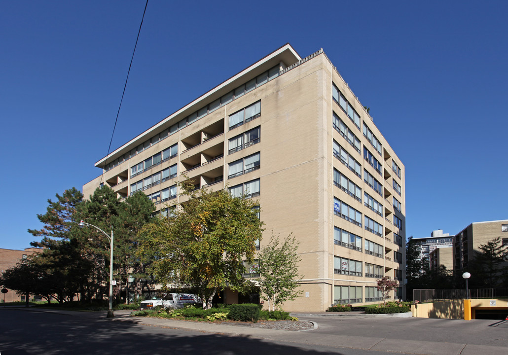 Shallmar Apartments in Toronto, ON - Building Photo