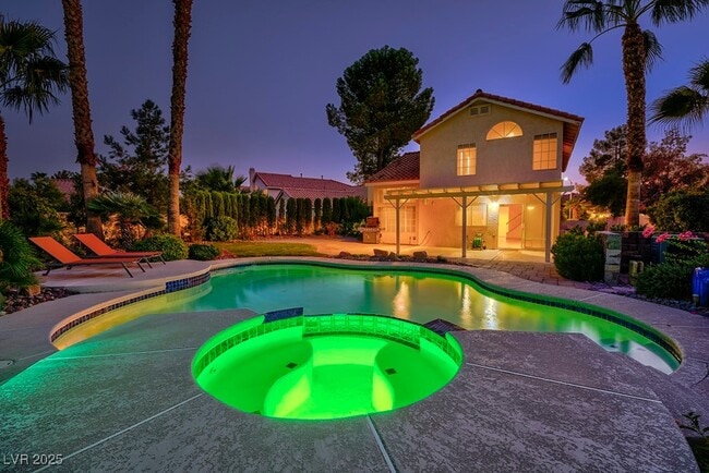 2394 Millcroft Dr in Henderson, NV - Building Photo - Building Photo