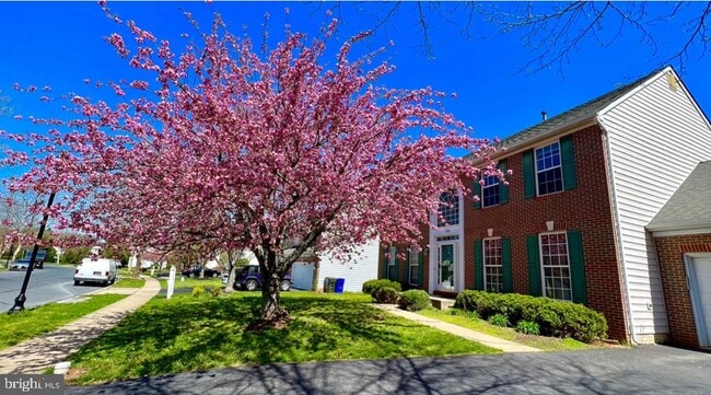 property at 1721 Wheyfield Dr