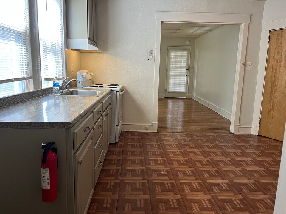 7353 Sackett St, Unit 2 in Philadelphia, PA - Building Photo