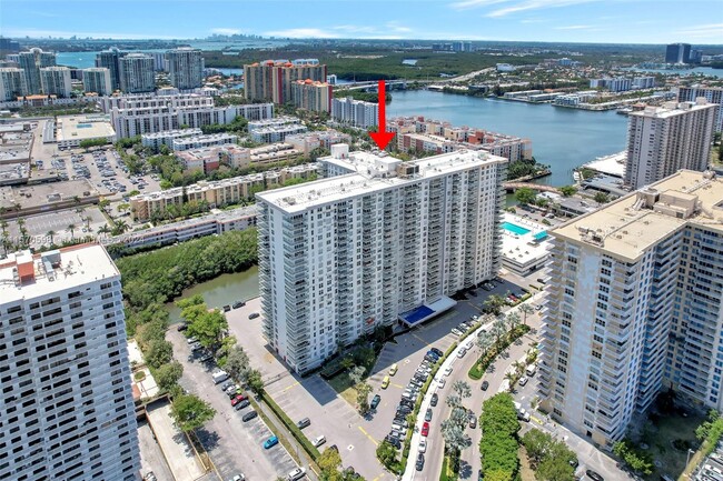 230 174th, Unit 417 in Sunny Isles Beach, FL - Building Photo - Building Photo