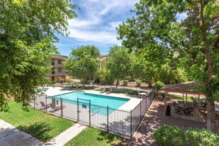 461 W Holmes Ave in Mesa, AZ - Building Photo