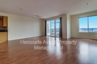 2445 Brant St in San Diego, CA - Building Photo - Building Photo