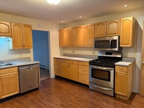 361 Court St in Laconia, NH - Building Photo - Building Photo