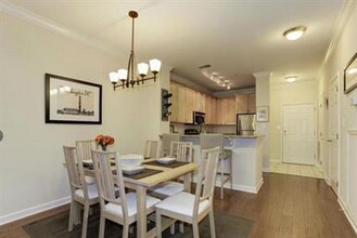801 Pleasant Dr in Rockville, MD - Building Photo - Building Photo