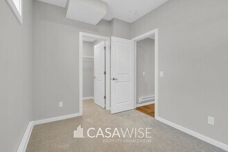 21103-21125 25 Ave NW in Edmonton, AB - Building Photo - Building Photo