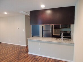 5333 Richmond Ave. in Houston, TX - Building Photo - Building Photo